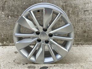 2022-2025 Mitsubishi Outlander Silver 18x7.5 10 Double-Spoke Silver Painted Alloy Wheel (Used OEM)