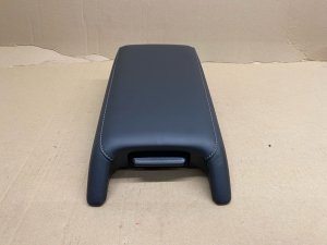 2022-2025 Mitsubishi Outlander Black Center Console Armrest Storage Lid (Used OEM)