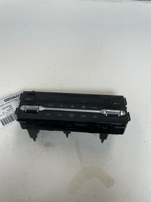 2022-2024 Kia Carnival 3-Zone Automatic Temperature Control Module - Front (Used OEM)