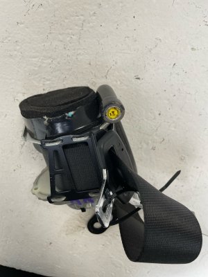 2020-2026 Mercedes-Benz GLB250 2nd Row Seat Belt Assembly - Rear, Right (Passenger) (Used OEM)