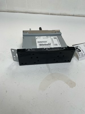 2022-2023 Kia Carnival 8-inch Display Audio Radio Receiver Head Unit (Used OEM)