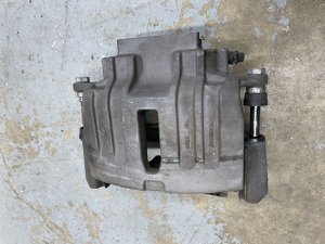2004-2009 Cadillac XLR Disc Brake Caliper - Front, Right (Passenger) (Used OEM)