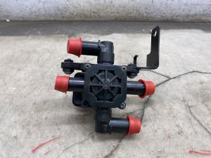 2022-2023 Ford F-150 Lightning Engine Coolant Diverter Control Valve (Used OEM)