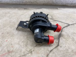2024-2025 Toyota Grand Highlander Auxiliary Engine Water Pump (Used OEM)