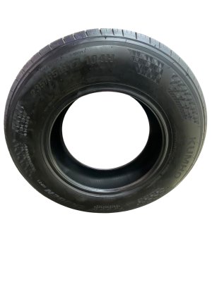 2017-2026 Chrysler Pacifica Kumho Crugen HP71 235/65R17 104H Tire (Used OEM)