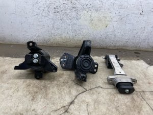 2020-2025 Kia Telluride Engine and Transmission Mount Set - Rear (Used OEM)