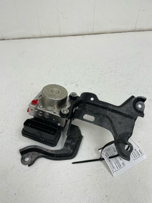 2021-2023 Toyota Venza ABS Control Module Actuator and Pump Assembly (Used OEM)