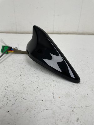 2024-2025 Hyundai Kona Shark Fin Roof Radio Antenna Assembly (Used OEM)
