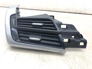 2015-2019 BMW X6 Dashboard Air Vent - Front (Used OEM)
