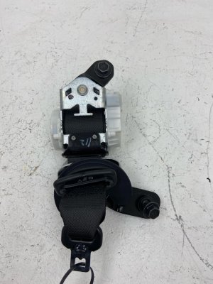 2020-2025 Hyundai Palisade 3rd Row Center Seat Belt Assembly - Rear, Left (Driver) (Used OEM)