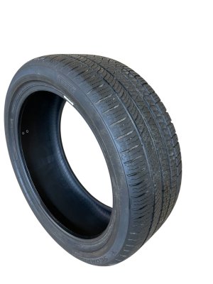 2018-2024 Volkswagen Tiguan 255/40R20 Pirelli Scorpion Zero Tire (Used OEM)