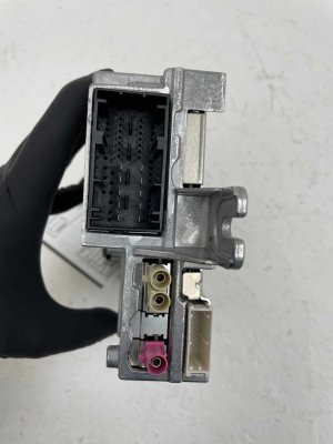 2020-2023 BMW X6 HD Radio Receiver Control Module (Used OEM)