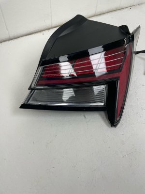 2021-2025 Hyundai Elantra LED Quarter Mounted Taillight Assembly - Rear, Right (Passenger) (Used OEM)