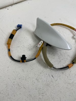 2016-2018 Lexus ES300h White Shark Fin Roof Radio Antenna Assembly (Used OEM)