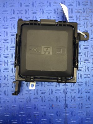 2016-2020 Cadillac CT6 Underhood Fuse Box Assembly (Used OEM)
