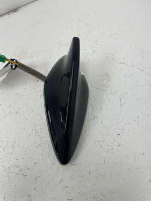 2024-2025 Hyundai Kona Black Shark Fin Roof Radio Antenna (Used OEM)