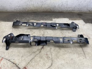  Tesla Model x C-Pillar Middle Trim Cover Bracket Set - Rear (Used OEM)