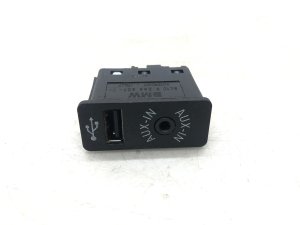 2014-2022 Mini Cooper Storage Box USB and AUX Port (Used OEM)
