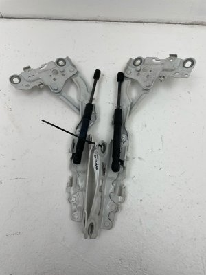 2021-2025 BMW M4 Hood Hinge Set - Front, Right (Passenger) (Used OEM)