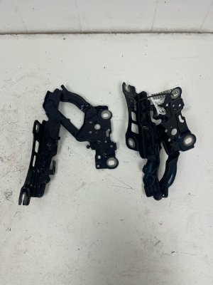 2021-2025 BMW M4 Hood Hinge Set - Right (Passenger) (Used OEM)