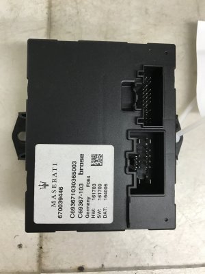 2017-2022 Maserati Levante Hands-Free Tailgate Liftgate Control Module (Used OEM)