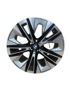 2024-2025 BMW 530i Silver 20x10 Flush Spoke Silver and Black Alloy Wheel - Rear (Used OEM)