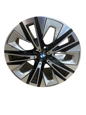 2024-2025 BMW 530i Silver 20x10 Flush Spoke Silver and Black Alloy Wheel - Rear (Used OEM)
