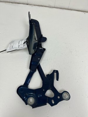 2023-2025 BMW 740i Hood Hinge - Front, Left (Driver) (Used OEM)