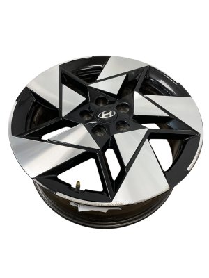 2024-2025 Hyundai Kona 19x7.5 5-Slotted Spoke Machined Black Alloy Wheel (Used OEM)