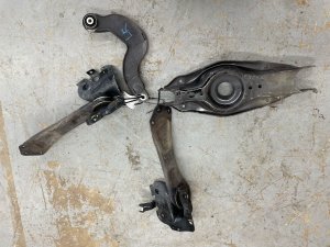 2021-2025 Mercedes-Benz GLA250 Suspension Control Arm Set - Rear, Left (Driver) (Used OEM)