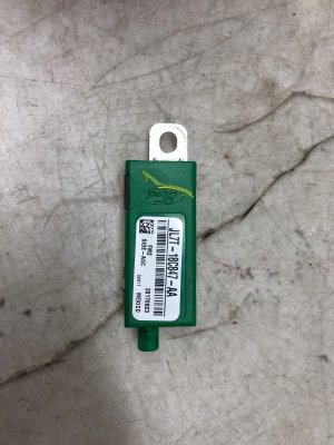 2018-2021 Lincoln Navigator Antenna Amplifier Module (Used OEM)