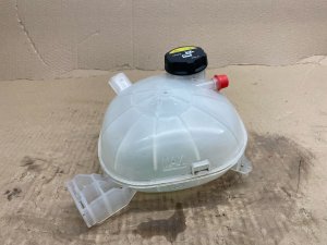 2019 Volvo XC40 Electric Recharge Engine Coolant Expansion Recovery Tank (Used OEM)