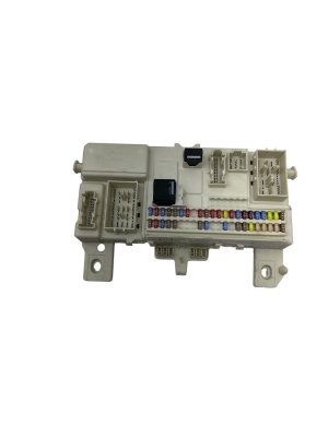 2005-2011 Volvo S40 Cabin Fuse Relay Junction Block Box (Used OEM)