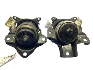 2021-2024 GMC Yukon XL Engine Frame Mounts with Brackets (Used OEM)