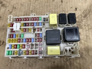 2022-2025 INFINITI QX60 Instrument Panel Junction Block Fuse Box (Used OEM)