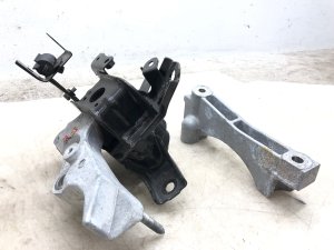 2018-2022 Lexus RX350L Engine Mount with Spacer - Front (Used OEM)