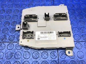 2016-2017 Mercedes-Benz C300 Lamp Control Module (Used OEM)