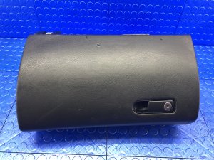 2015-2021 Mercedes-Benz C280 Black Dashboard Glove Box Compartment - Front (Used OEM)