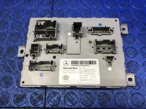 2015-2018 Mercedes-Benz C280 Trunk Mounted Lamp Control Module (Used OEM)