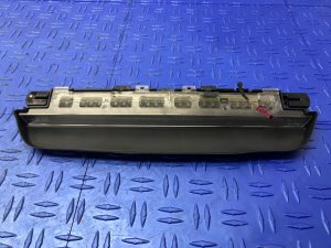 2016-2022 BMW 740i Center High Mount Stop Light (Used OEM)