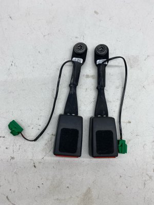  Tesla Model s Seat Belt Buckle Set - Front (Used OEM)