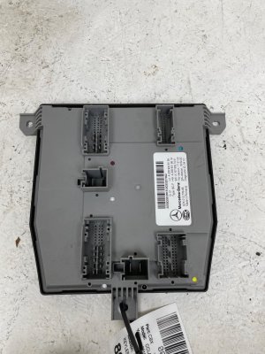 2015-2022 Mercedes-Benz C280 Keyless Entry and Start Authorization Receiver Control Module (Used OEM)