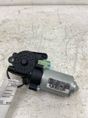 2020-2024 Kia Telluride Seat Height Adjustment Motor - Front, Right (Passenger) (Used OEM)