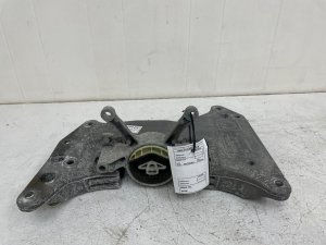 2020-2023 BMW X6 Transmission Gearbox Linkage Mount Assembly (Used OEM)