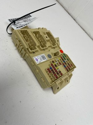 2025-2026 Kia K5 Cabin Fuse Relay Junction Box (Used OEM)