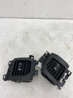 2022-2024 Lincoln Navigator AC Climate Air Vent Grill Set (Used OEM)