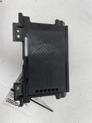 2022-2024 Hyundai Tucson Wireless Charging Pad Module (Used OEM)