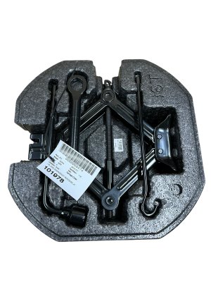 2024-2026 Kia Seltos Emergency Roadside Jack Tool Kit with Foam Insert (Used OEM)