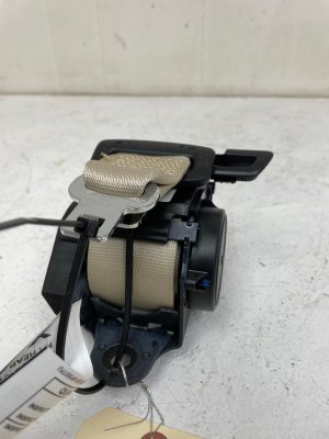 2017-2023 BMW 528i Beige Middle Seat Belt Assembly - Rear, Right (Passenger) (Used OEM)