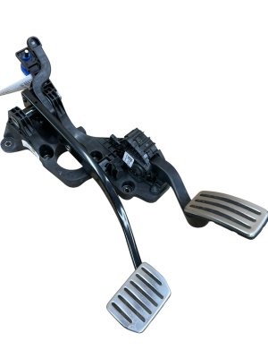  Tesla Model x Brake and Gas Pedal Assembly with Bracket (Used OEM)